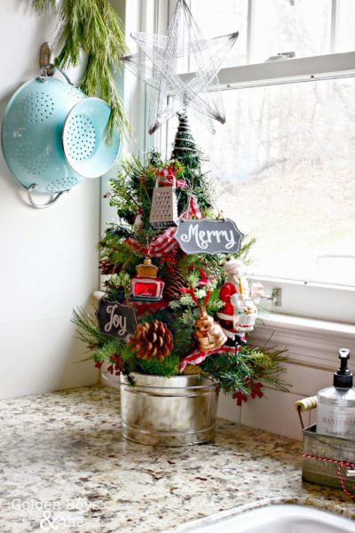 Ideas for a creative Christmas kitchen decor - Ann Arbor Stone & Tile