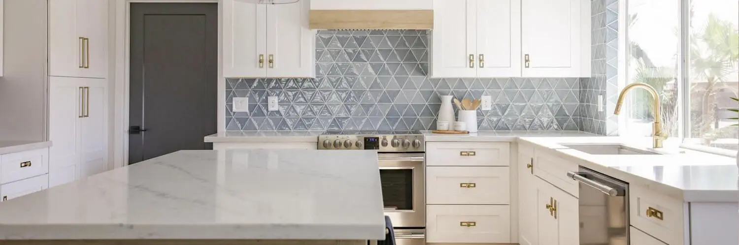 tile backsplash with quartz countertops